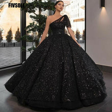 Load image into Gallery viewer, Fivsole Black Quinceanera Dress 2022 One Shoulder Short Sleeves Glitter Tulle Princess Sweet 16 Ball Gown Vestidos De 15 Años