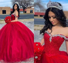 Load image into Gallery viewer, Red Quinceanera Dresses Princess Beaded Crystals Tulle Lace Up Back Formal Pageant Ball Gowns Sweet 16 Birthday Party vestidos 2