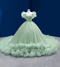 Load image into Gallery viewer, Mint Green Quinceanera Dresses Ball Gown Off The Shoulder Tulle Beaded Puffy Mexican Sweet 16 Dresses 15 Anos