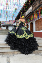 Load image into Gallery viewer, Black Charro Quinceanera Dresses Ball Gown Long Sleeves Organza Appliques Beaded Mexican Sweet 16 Dresses 15 Anos