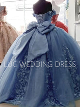 Load image into Gallery viewer, LUC Blue Quinceanera Dresses 2023 Ball Gown Sweetheart Off The Shoulder Lace Appliques Pearls Mexican Sweet 16 Dresses 15 Anos