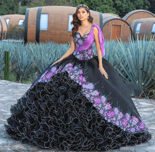 Load image into Gallery viewer, Black Charro Quinceanera Dresses Ball Gown Sweetheart Organza Appliques Beaded Mexican Sweet 16 Dresses 15 Anos