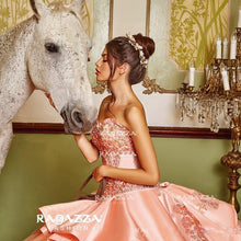 Load image into Gallery viewer, Classy Beaded Ball Gown Quinceanera Dresses Sweetheart Neck Appliqued Sweet 16 Dress Satin Sweep Train Sequined Masquerade Gowns