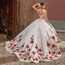 Load image into Gallery viewer, Mexican vestido de 15 años 2022 Black Quinceanera Dresses with Embroidery Sweet 16 Dress Puffy Skirt vestidos de xv años