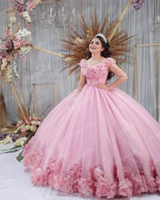 Load image into Gallery viewer, Pink Sweet 16 Quinceanera Dresses Appliques Flowers Off Shoulder Ruched Ball Gown Dress Vestido De 15 Anos 2022