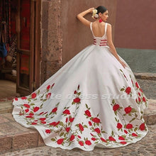 Load image into Gallery viewer, Sexy Dee V Neck Vestidos De 15 Años Black Embroidery Quinceanera Dresses Backless Tulle Charro Mexican Ball Gown Sweet 16 Dress