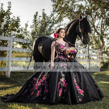 Load image into Gallery viewer, Mexican Charro Quinceanera Dresses vestido de 15 años V Neck Black Embroidery Sweet 16 Dress Puffy Skirt Girl Prom Wear
