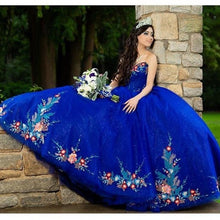 Load image into Gallery viewer, Mexican Charro Quinceanera Dresses Theme Royal Blue Embroidered Off The Shoulder Tulle Lace-up Ball Gown Sweet 16 Vestidos