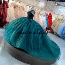 Load image into Gallery viewer, Charro Vestidos Quinceanera Dress Off Shoulder Appliques Lace Crost Back Sweet 16 Prom Party Dress vestidos de XV años