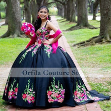 Load image into Gallery viewer, Charro Quinceanera Dresses Beaded Floral Applique Sweet 16 Birthday Wear Black Mexican robe princesse femme Prom Gowns