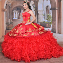 Load image into Gallery viewer, Charro Quinceanera Dresses Spaghetti Straps Embroidery Lace Ruched Skirt vestidos de 15 años Sweetheart Sweet 16 Party Dress