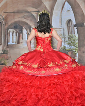 Load image into Gallery viewer, Charro Quinceanera Dresses Spaghetti Straps Embroidery Lace Ruched Skirt vestidos de 15 años Sweetheart Sweet 16 Party Dress