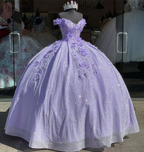 Load image into Gallery viewer, Lilac Sparkly Ball Gown Quinceanera Dresses 2022 3D Flower Sweetheart Applique Sweet 15 16 Dress Birthday Party Wear