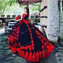 Load image into Gallery viewer, Red Quinceanera Dress Ball Gowns for Girl Appkiques Lace 2021 vestidos de XV años Ball Prom Gowns Sweet 16 Party Gowns