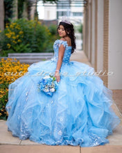 Load image into Gallery viewer, Mexican vestidos de XV años 2021 Sky Blue Quinceanera Dresses Lace Applique Ruffles Skirt vestido debutante 15 anos Prom Gowns