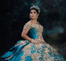 Load image into Gallery viewer, Luxury Mexican Quinceanera Dresses Crystal Beads Lace Appliqued Sweet 16 Dress Off the Shoulder vestidos de XV 15 anos