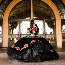 Load image into Gallery viewer, Mexican Black Quinceanera Dresses Long Sleeves Applique Beaded Ball Gown Prom Dress Velvet vestidos de 15 años