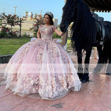 Load image into Gallery viewer, Gorgeous Sweet 16 Pink Quinceanera Dresses With Lace Applique Off Shoulder Ball Gown Prom Dress Tulle Tiered Masquerade Gowns