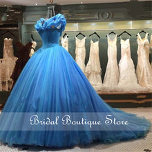 Load image into Gallery viewer, Sky Blue Cinderella Vintage Ball Gown Quinceanera Dresses 2022 Off Shoulder Lace Up Tulle vestidos de 15 años فساتين