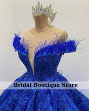 Load image into Gallery viewer, Luxury Feathers Ball Gown Quinceanera Dresses Off Shoulder Handmade Appliques Vestidos XV Años Sweet 16 Dress Elegant Custom