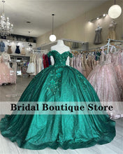 Load image into Gallery viewer, Luxury Green Quinceanera Dresses Ball Gown Lace Floral Applique Crystal Bling Bling Customized Sweet 16 Dresses