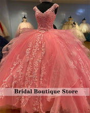Load image into Gallery viewer, Charming V Neck Quinceanera Dresses Appliques Lace Up Tulle Illusion Tiered Sweet 16 Dress Princess Gowns with Bow