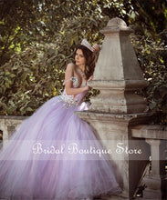 Load image into Gallery viewer, Princess Light Purple Quinceanera Dress Off Shoulder Lace Beaded Ball Gown New Arrival Sweet 16 Dresses Bridal Gown