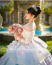 Load image into Gallery viewer, Gorgeous Sweet 16 Quinceanera Dresses Long Sleeve Lace Applique Off Shoulder Ball Gown Prom Dress Tulle Masquerade Gowns