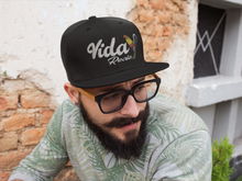 Load image into Gallery viewer, Vida Recia Gallo Premium Mexico Snapback Gorra Mexicana