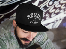Load image into Gallery viewer, Mexico Es La Verga Premium Mexico Snapback Gorra Mexicana