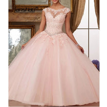 Load image into Gallery viewer, Fanshao wd000 Quinceanera Dresses Appliques Beads Ball Gowns Sparkly Sweet 16 Year Princess Dresses For 15 Years Vestidos
