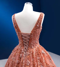 Load image into Gallery viewer, Puffy Quinceanera Dresses Ball Gown V-neck Tulle Appliques Beaded Mexican Sweet 16 Dresses 15 Anos
