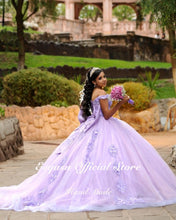 Load image into Gallery viewer, Ball Gown Lavender Quinceanera Dresses Off Shoulder Lace Flowers Crystal Princess Sweet 16 Dress Mexican Prom Party Gowns
