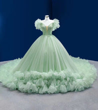 Load image into Gallery viewer, Mint Green Quinceanera Dresses Ball Gown Off The Shoulder Tulle Beaded Puffy Mexican Sweet 16 Dresses 15 Anos

