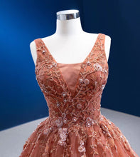 Load image into Gallery viewer, Puffy Quinceanera Dresses Ball Gown V-neck Tulle Appliques Beaded Mexican Sweet 16 Dresses 15 Anos

