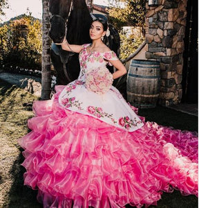 Charro Pink Quinceanera Dresses Floral Lace Appliqued Sweetheart Court Train Sweet 16 Prom Ball Gowns Vestidos De Xv Años 15