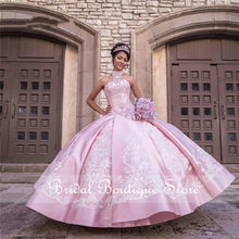 Load image into Gallery viewer, Lovely Ball Gown Quinceanera Dresses 2021 Halter Lace Applique Beading Crystal Puffy Skirt Girls Birthday Party Pageant Dress
