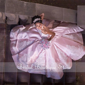 Lovely Ball Gown Quinceanera Dresses 2021 Halter Lace Applique Beading Crystal Puffy Skirt Girls Birthday Party Pageant Dress