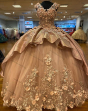 Load image into Gallery viewer, Charro Quinceanera Dresses Champagne Ruffles Sweet 16 Dress Party Wear Sequin Princess Gowns Crystal Vestidos De Xv Años
