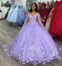 Load image into Gallery viewer, Cara&amp;Alan Light Purple Quinceanera Dresses With Cape 3D Floral Applique Charro Vestido De 15 Años 2021 Sweet 16 Prom Gowns
