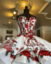 Load image into Gallery viewer, Gorgeous Charro Quinceanera Dresses Sweetheart Flowers Embroidery Satin Ball Gown Sweet 16 Dress
