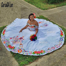 Load image into Gallery viewer, Charro Vestidos De 15 Años Mexican Embroidery Quinceanera Dresses Off The Shoulder Sweet 16 Prom Gowns abiti da cerimonia
