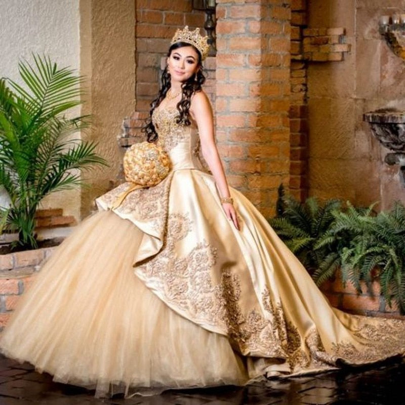 Gold Ball Gown Quinceanera Dress Lace Applique Beaded Sweet 16 Dress vestido de 15 anos off the Shoulder  Pageant Party Gowns
