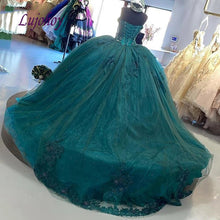 Load image into Gallery viewer, Luxury Quinceanera Dresses Ball Gown Emerald Green Plus Size Mexican Princess Masquerade Long Sweet 16 Prom Dress 15 year old
