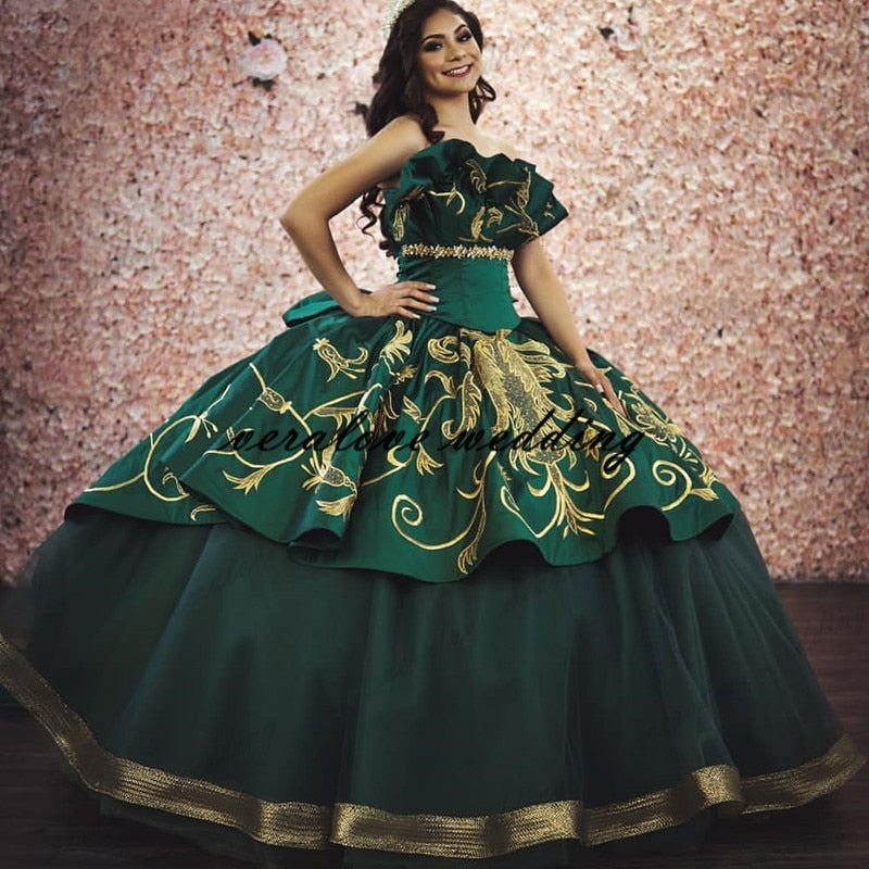 Green Mexican Quinceanera Dresses Gold Appliques Prom Gowns Beads Tulle Skirt Corset Back Pageant Party Dress