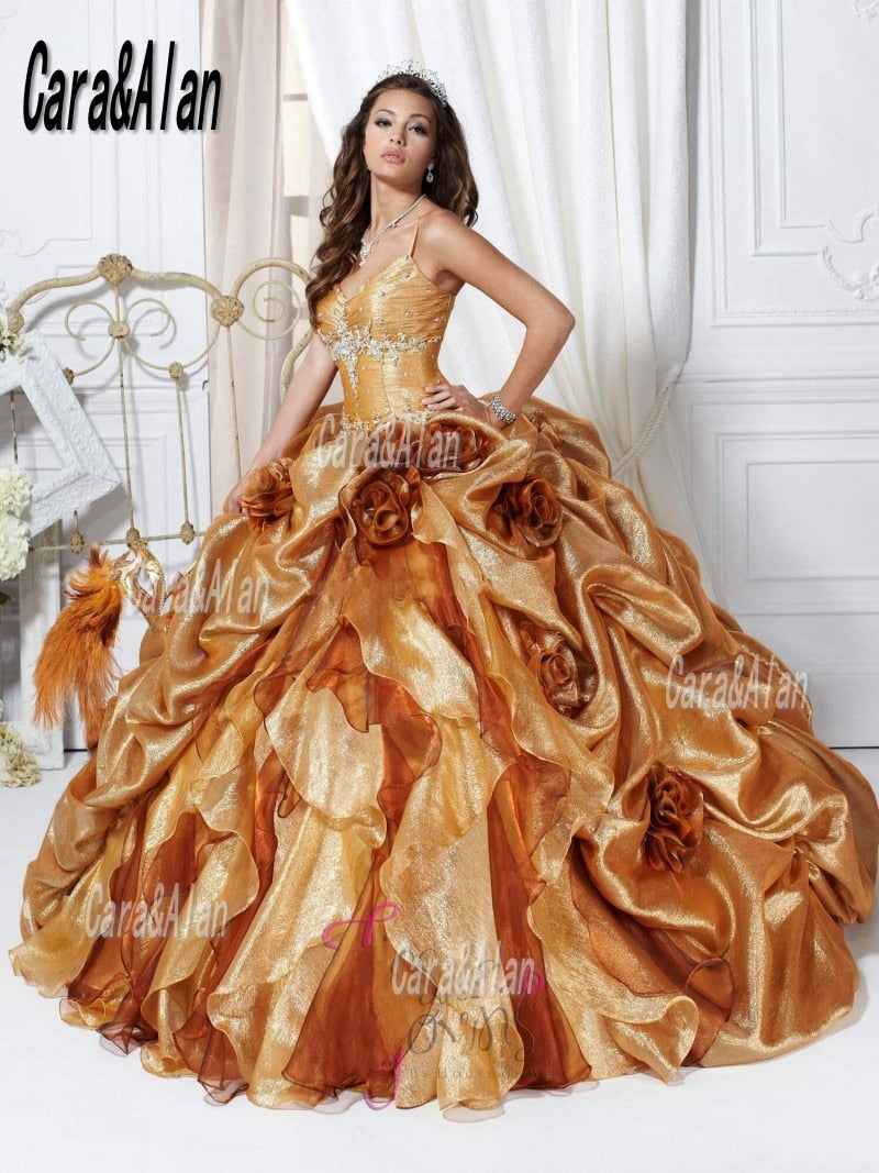Mexican Gold Quinceanera Dresses Crystal Beaded Ruffles Organza Spaghetti Straps Vestidos De 15 Años Custom Made Sweet 16 Gowns