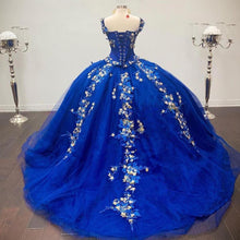 Load image into Gallery viewer, Royal Blue Ball Gown Quinceanera Dresses 3D FLowers Girl Sweet 16 Party Gowns Off the Shoulder vestidos de quinceañera
