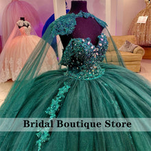 Load image into Gallery viewer, Emerald Green Quinceanera Dresses with Detachable Cape Appliques Beaded Sweet 15 16 Dress vestidos de xv años
