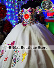 Load image into Gallery viewer, Luxury Colorful Embroidery Ball Gown Quinceanera Dresses Sweetheart Mexican Dress Off Shoulder Vestidos De 15 Años 2022
