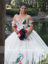 Load image into Gallery viewer, Fabulous White 3D Flowers Ball Gown Mexican Quinceanera Prom Dresses Embroidery Sweet 16 Dress Vestidos 15 Anos
